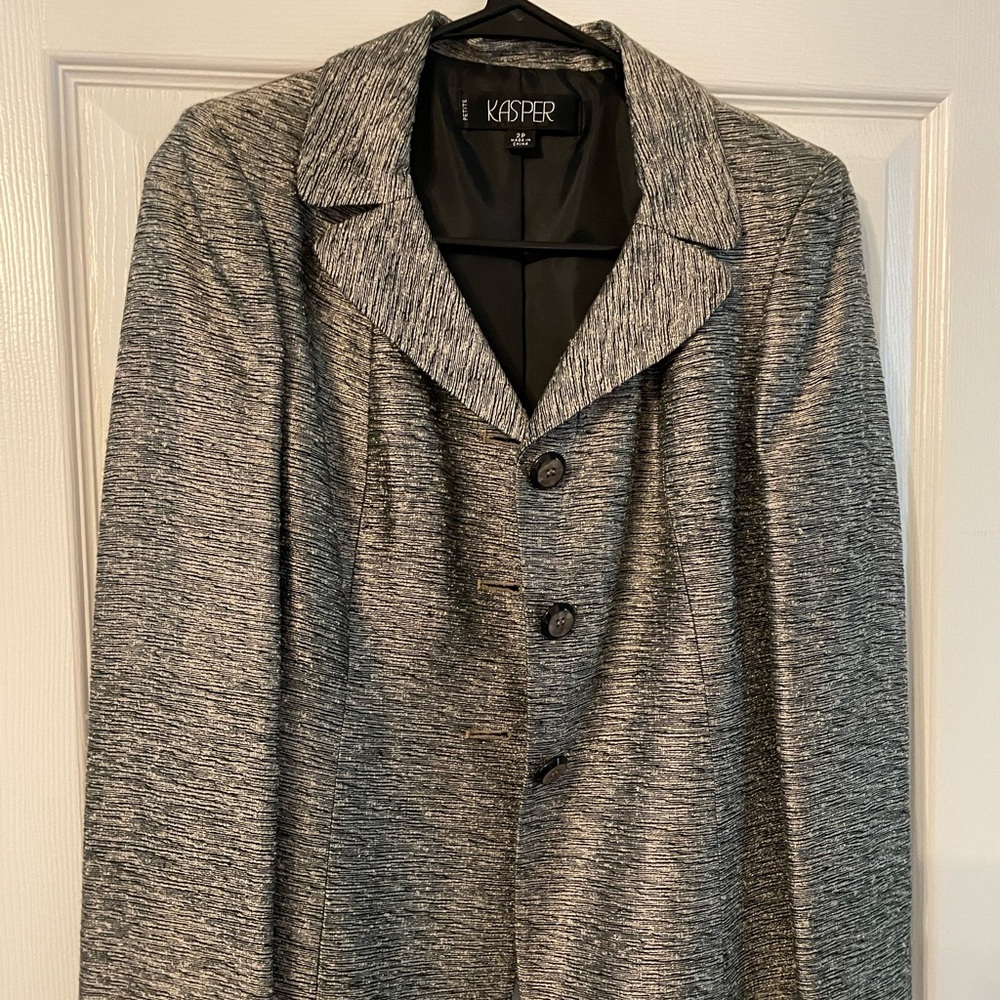 Beautiful Kasper jackets are in excellent condition 2 for $20 or $14 each